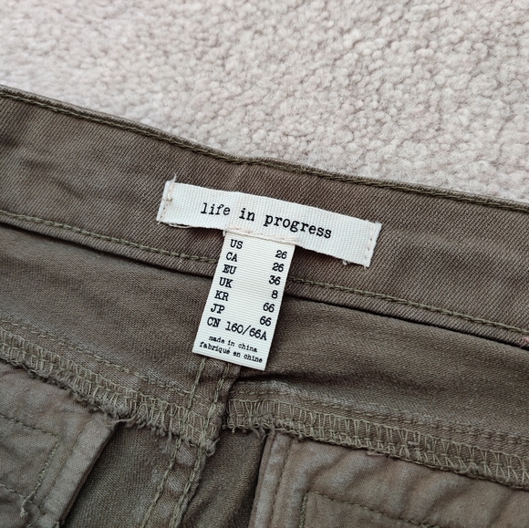 Life In Progress shorts - Picture 3 of 3